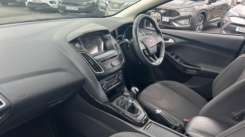 Ford Focus 1.0 EcoBoost 125 Titanium 5dr Petrol Hatchback